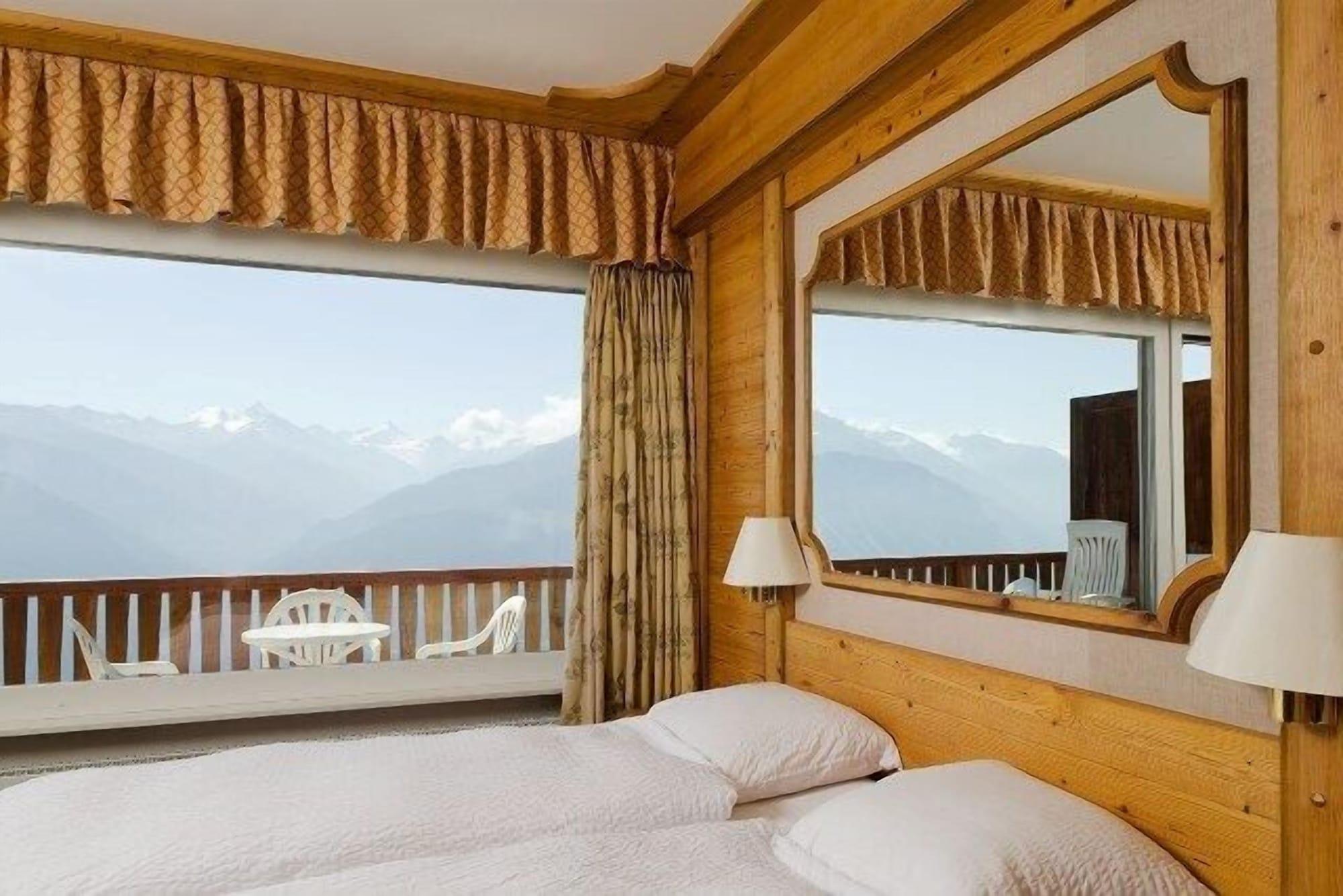 Hotel-Restaurant Le Mont Paisible, Crans-Montana Exteriör bild