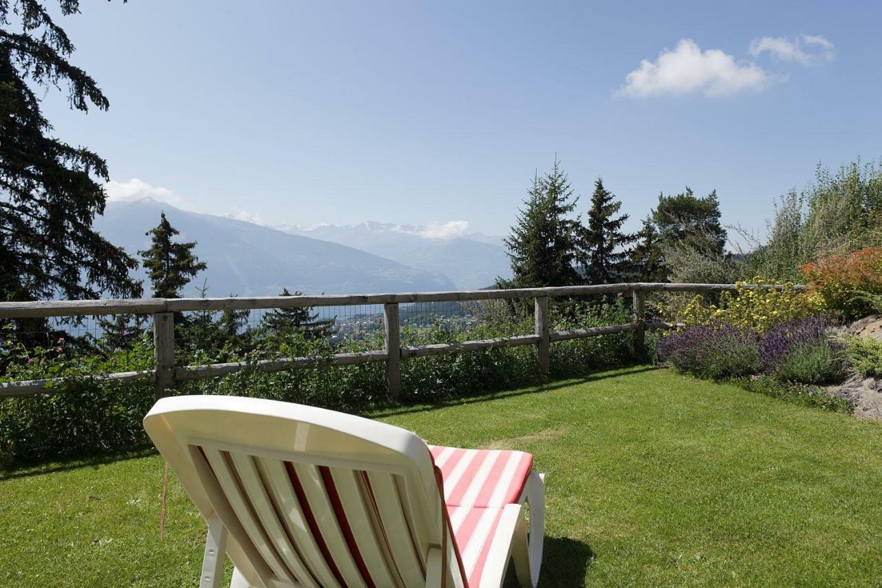 Hotel-Restaurant Le Mont Paisible, Crans-Montana Exteriör bild